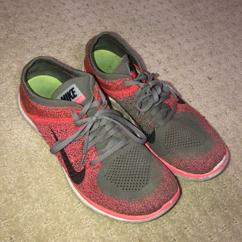 Fly Knit Running Shoes